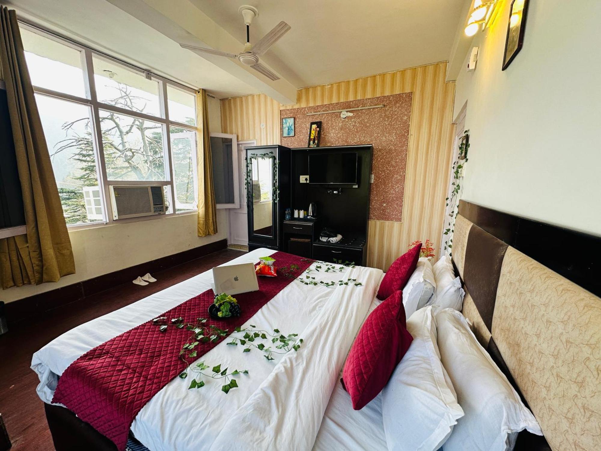Hotel Mini Switzerland In Dalhousie Exterior foto